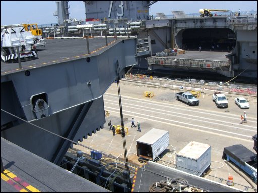 [t1-d3-09-carrier-elevator.jpg]