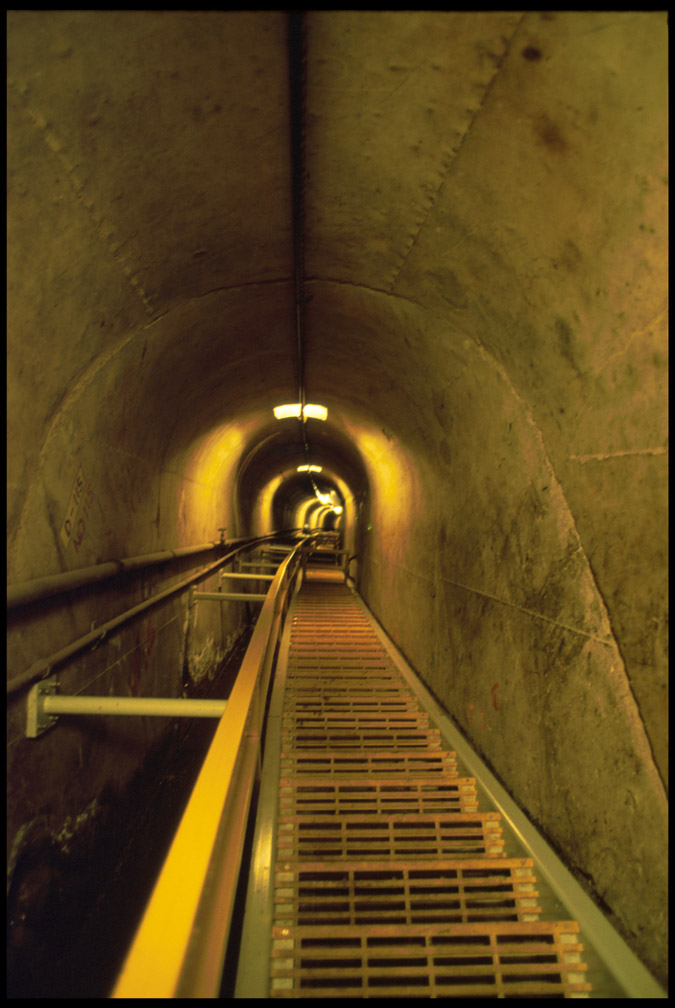 Hoover_dam_tunnel