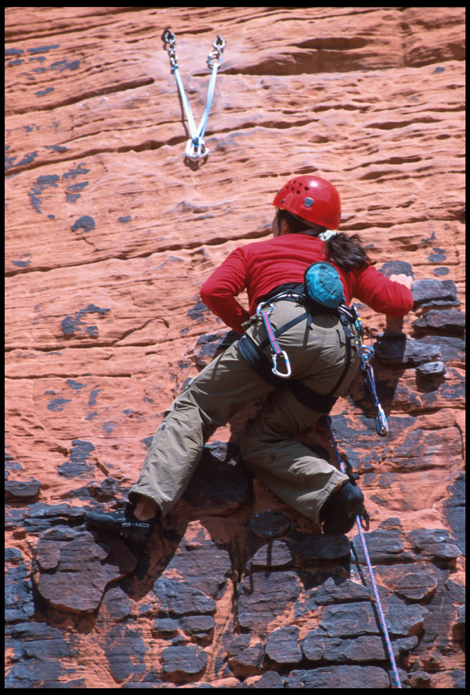 Christine_RR_Panty_Wall_climbing_3